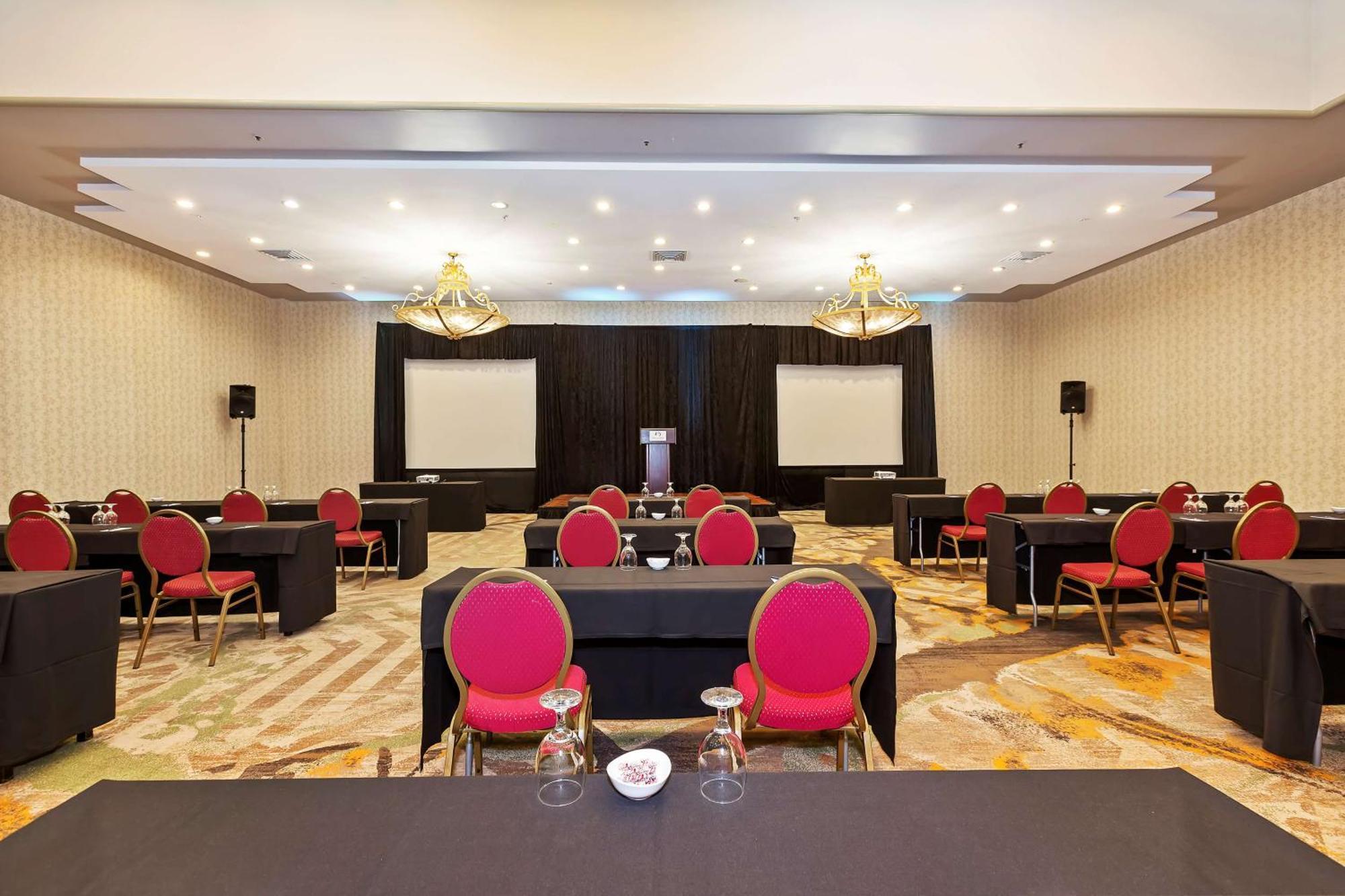 Готель Doubletree By Hilton Віттіер Екстер'єр фото